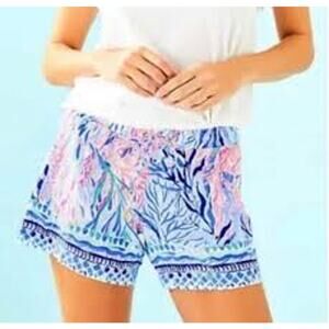 NWOT Lilly Pulitzer Katia shorts in Blue Tropical XS